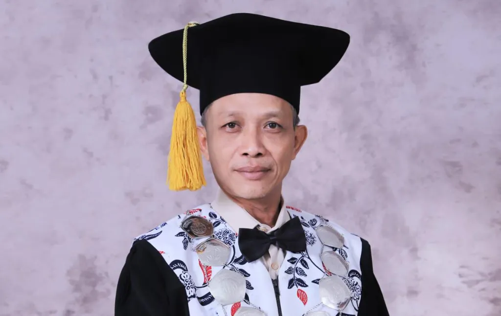 Profil Dr. Abdur Rohman, Dekan Fakultas Keislaman UTM, Akademisi Visioner dengan Komitmen Keislaman Moderat