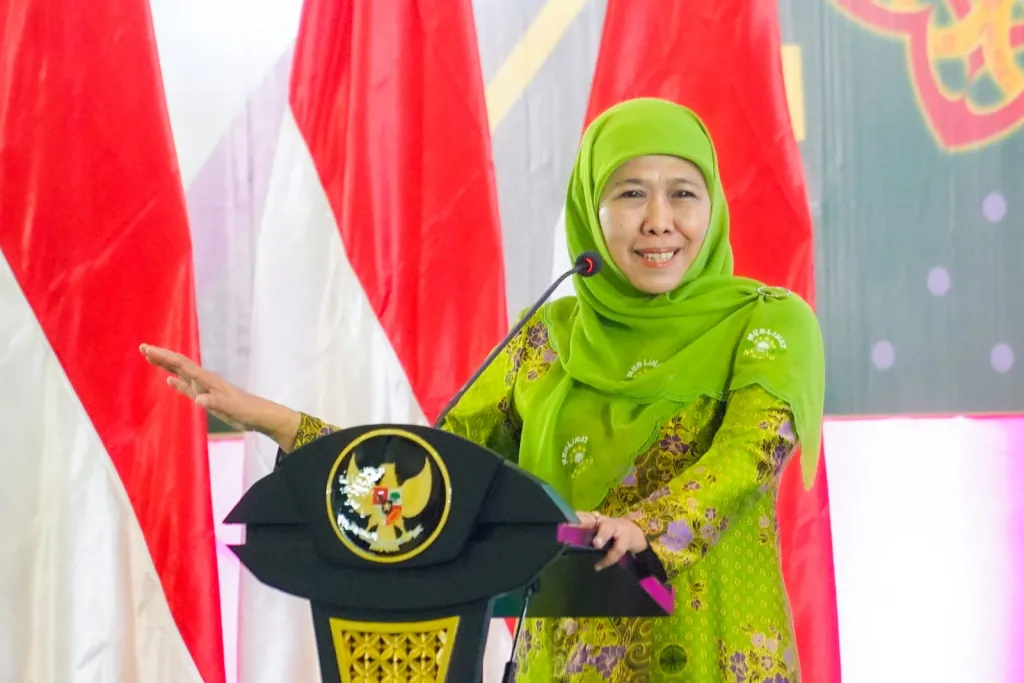 Khofifah Kukuhkan  413 Paralegal Muslimat NU Jawa Timur, Harapkan Perkuat Perlindungan Perempuan dan Anak