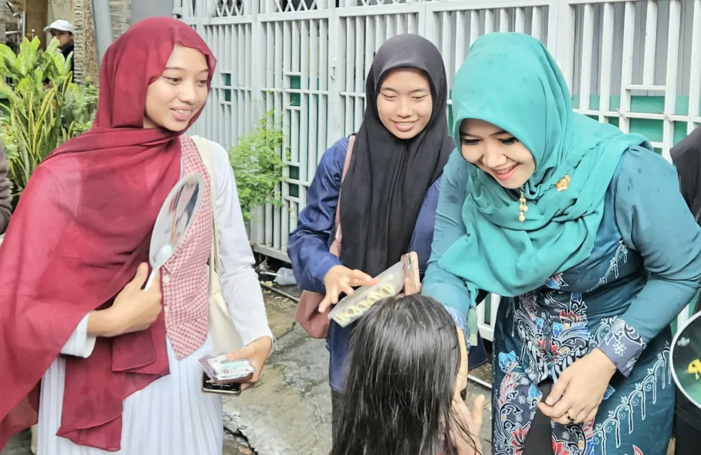 Dikenal Ayu dan Dermawan Sejak Kecil, Begini Penilaian Warga Wonocolo tentang Sosok Senator Lia Istifhama