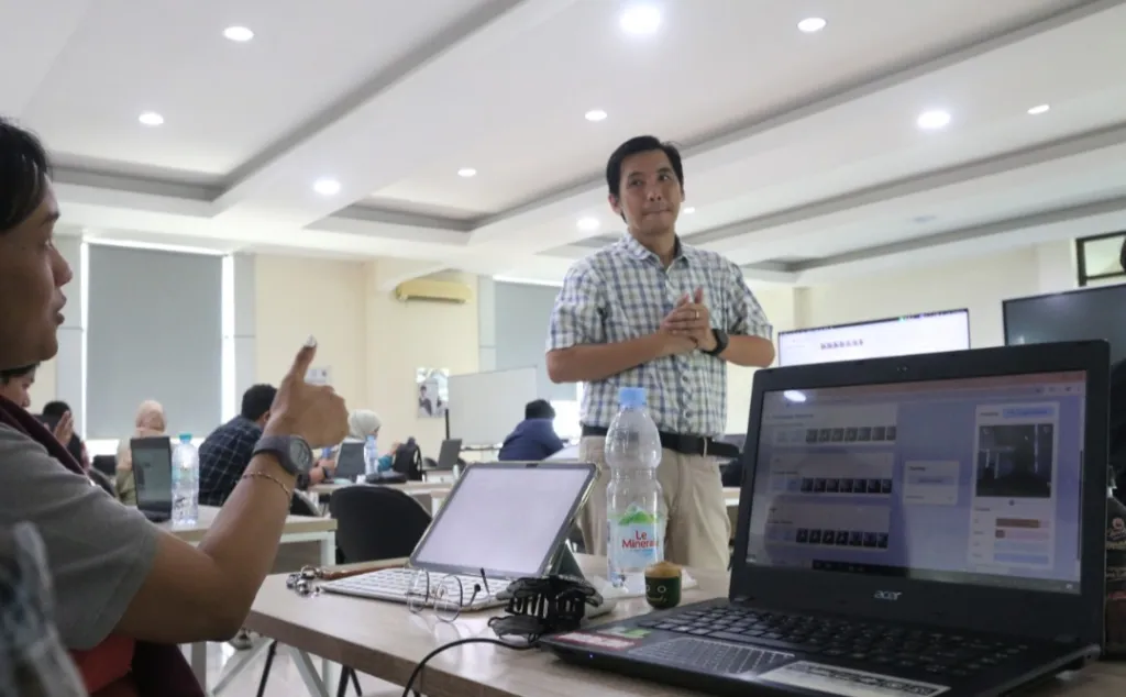 iSTTS Gelar Bootcamp AI untuk Jurnalis, Yosi Kristian Tekankan Pemahaman Generative AI yang Etis