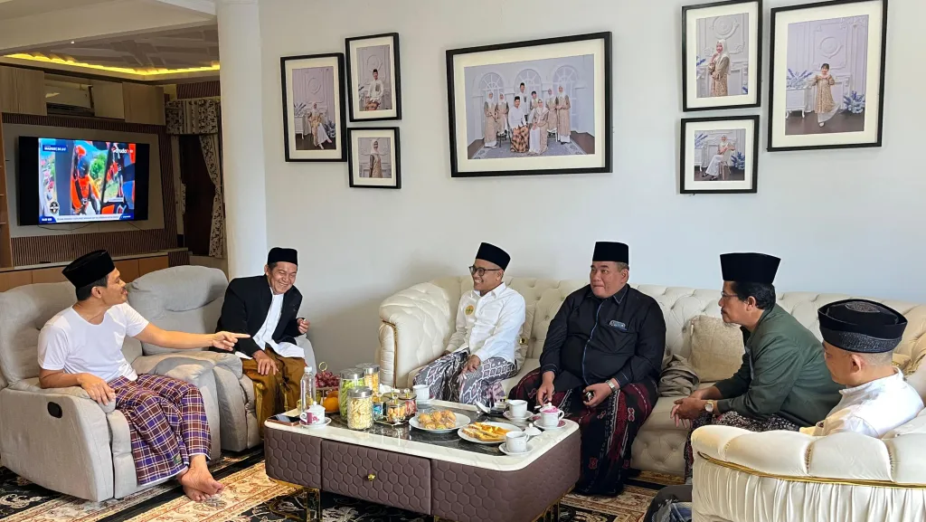 Gus Salam Silaturahmi ke Cirebon, Puji Kiai Imjaz Ulama Muda yang Bersahaja Namun Visioner