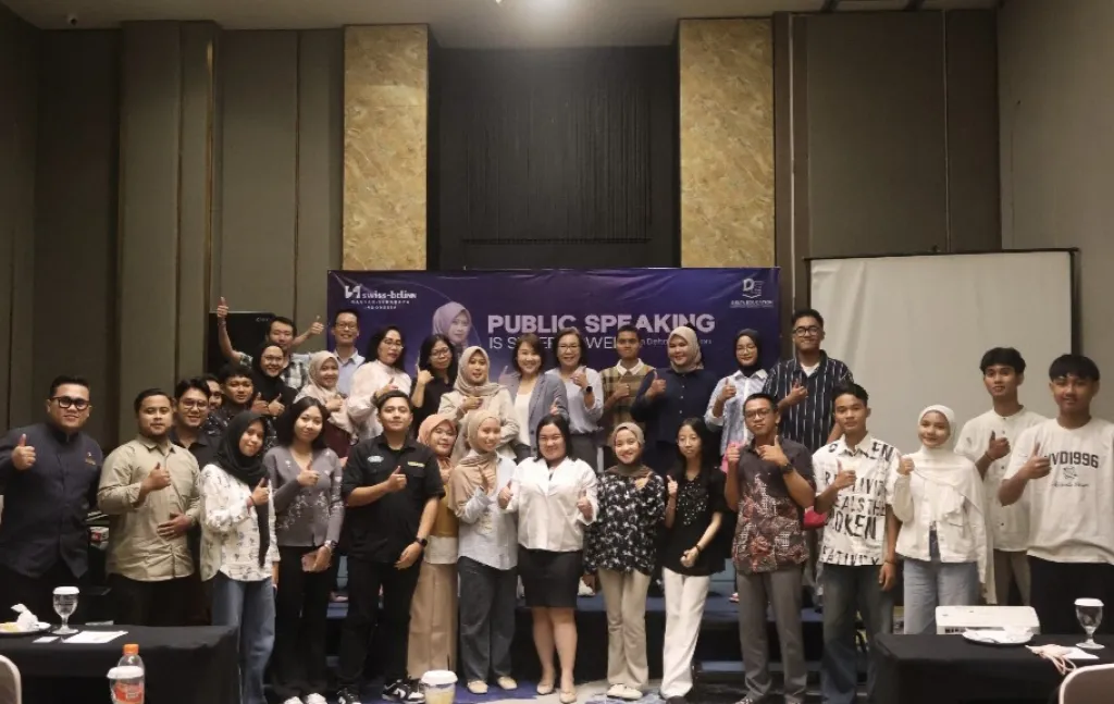 Swiss-Belinn Manyar Surabaya Perkuat Citra Hotel Bisnis Lewat Workshop Public Speaking yang Diminati Anak Muda