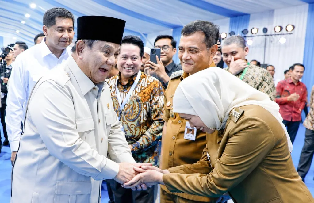 Presiden Prabowo Resmikan Akad Massal KPR Sejahtera di Batang, Khofifah Dukung Penuh Program FLPP dan KPP di Jatim