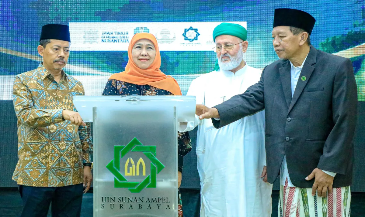 Pertama di Indonesia, Gubernur Khofifah Luncurkan Prodi Magister Kajian Turats di UINSA