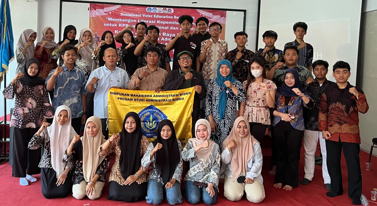 Sosialisasi Voter Education untuk Gen Z, KPR Himabis Unipra Kolaborasi dengan KPU Surabaya