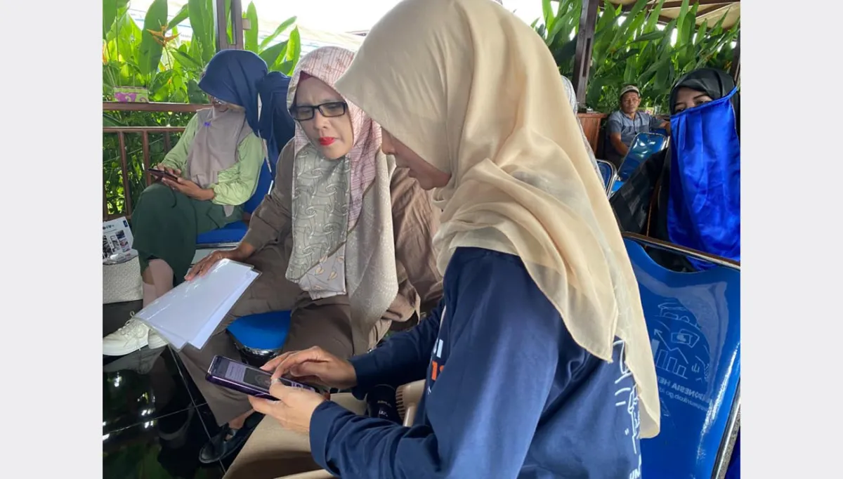 Produk UMKM Prafi Kini Punya Etalase Digital, Tim Ekspedisi Patriot 18 UNAIR Buka Akses Pasar Lebih Luas