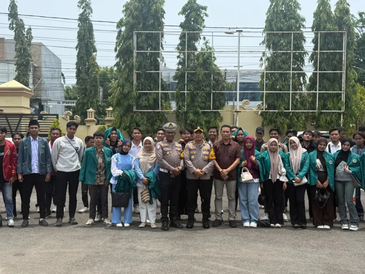 Kapolres Pamekasan Lepas 150 Pemuda dan Santri Ikuti Apel Kebangsaan di Polda Jatim