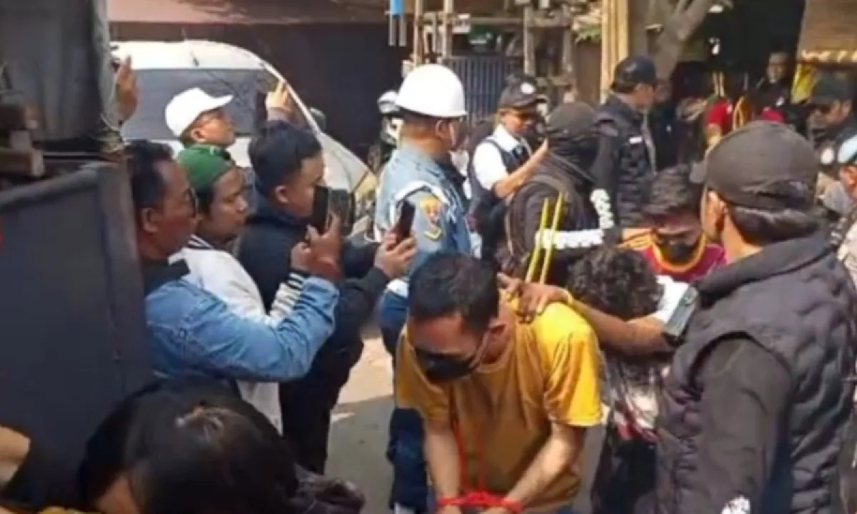 Kapolda Jatim Baru Tancap Gas, Kampung Narkoba Jalan Kunti Surabaya Digerebek