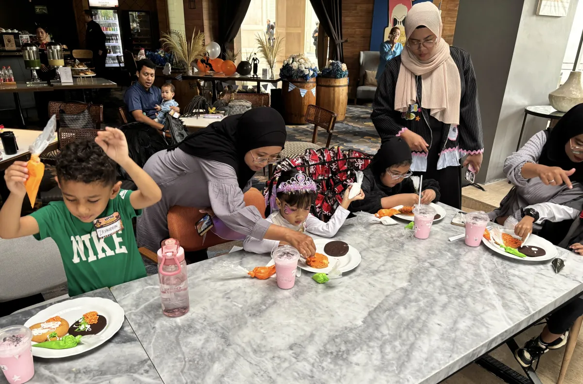 Java Paragon Surabaya Rayakan Halloween, 21 Anak Ikuti Little Monster Kids Activity