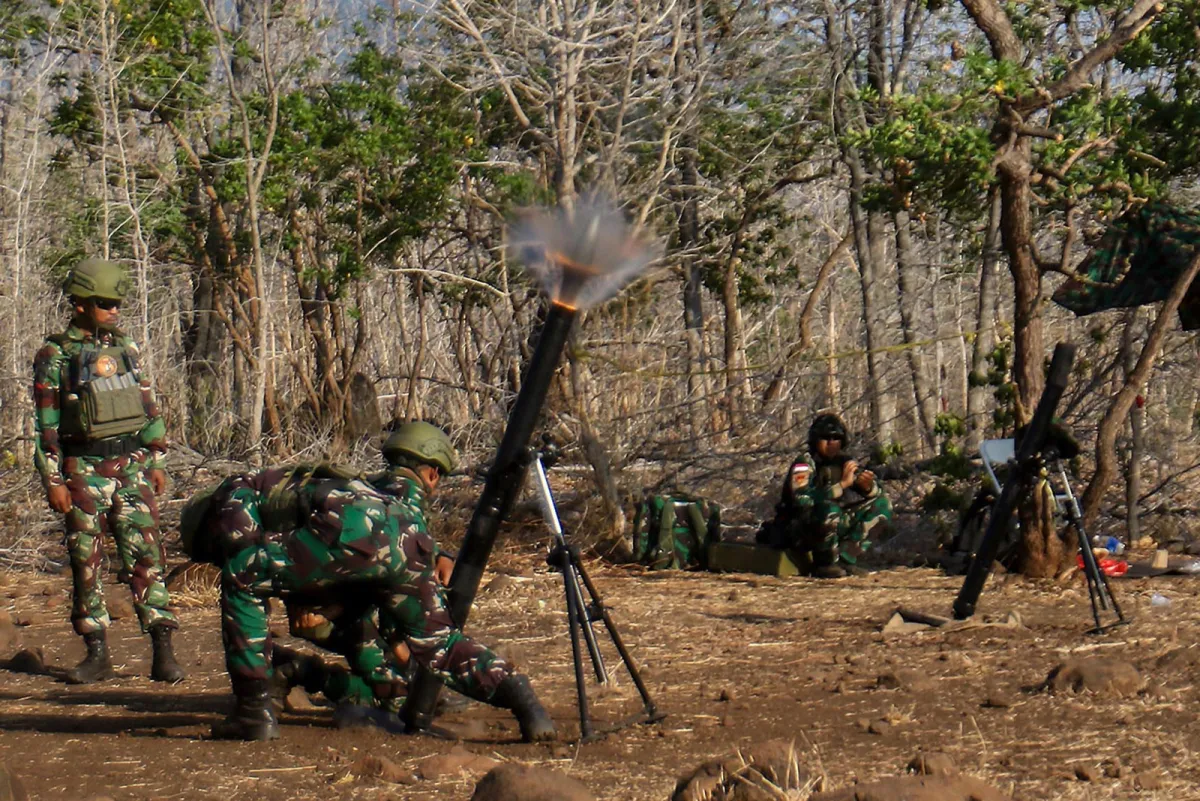 Latgabma Keris Woomera 2026, Marinir Asah Kemampuan Tembak Mortir dan Sniper di Situbondo