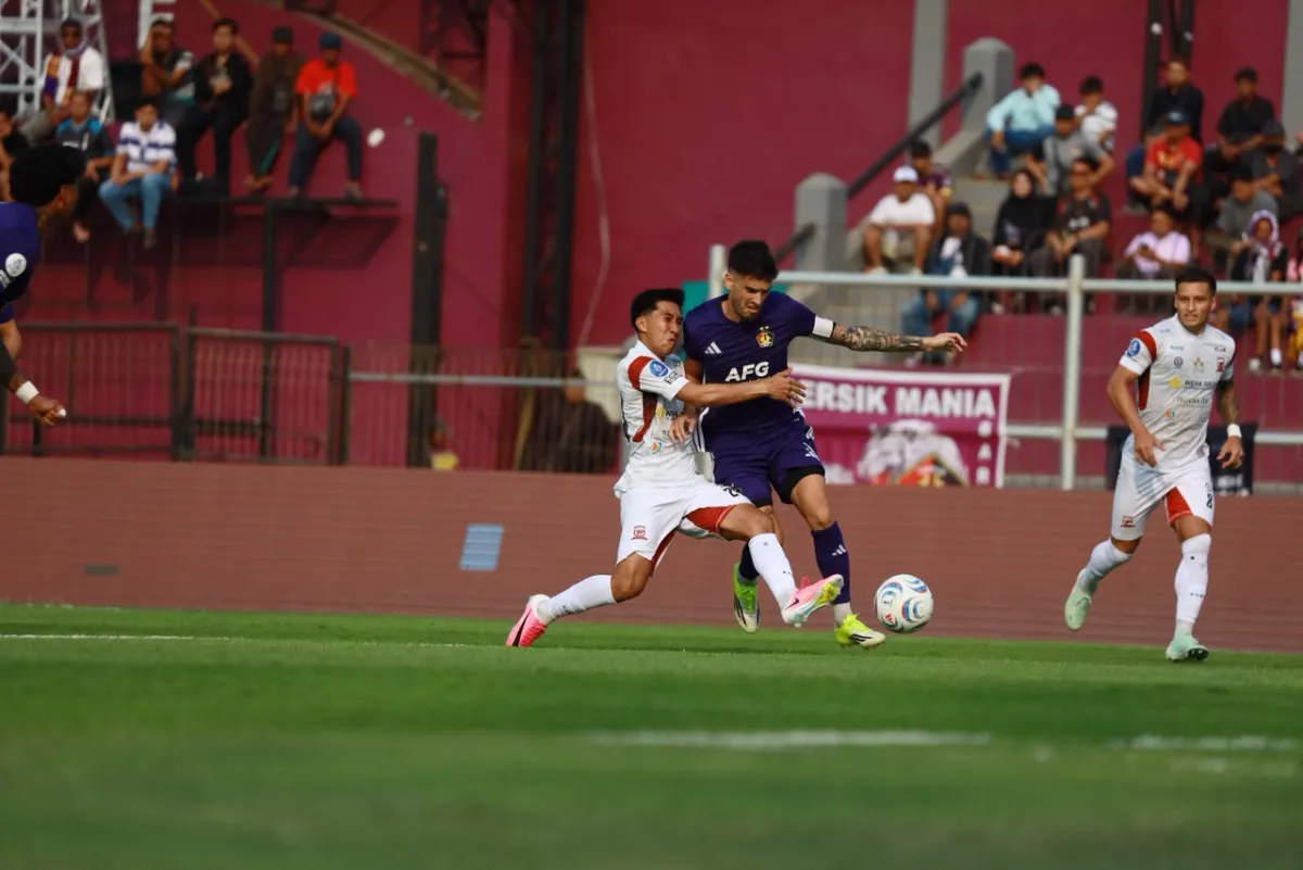 Mental Baja Madura United, Tampil Solid di Babak Kedua meski Kalah Jumlah Pemain dari Persik