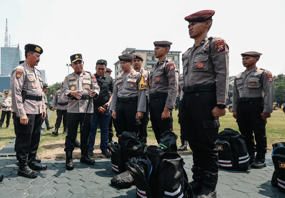 Polda Jatim Terjunkan Pasukan BKO Padamkan Karhutla di 9 Wilayah
