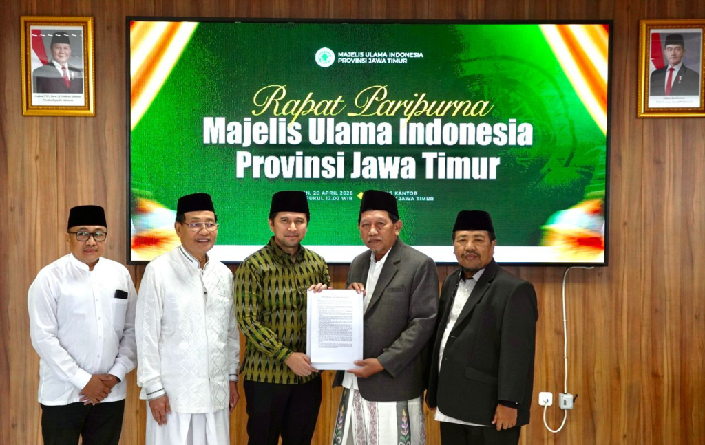 Prof. Abdul Halim Soebahar Ketua Umum MUI Jatim, Gantikan KH. Moh. Hasan Mutawakkil Alallah