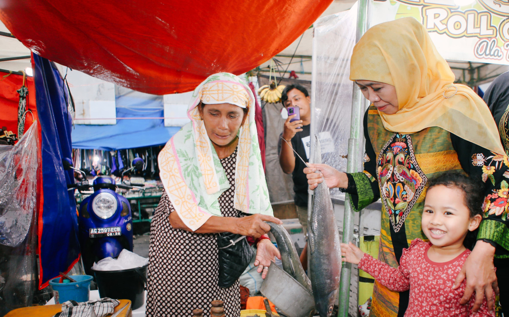 Gubernur Khofifah Tegaskan Konsumen Berdaya dan Terlindungi Jadi Pilar Ekonomi Menuju Indonesia Emas