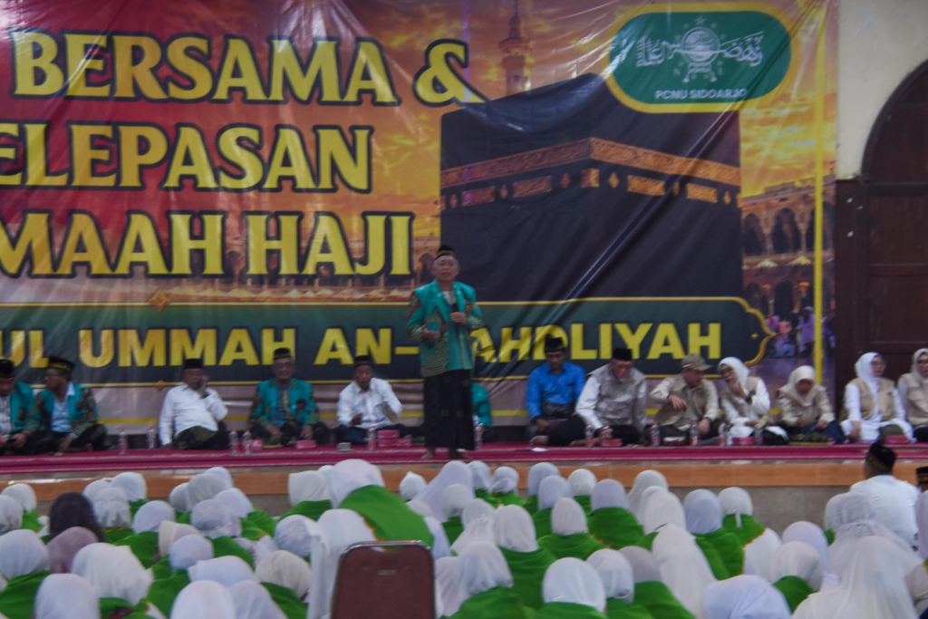 Penuh Khidmat KBIH Rohmatul Ummah An Nahdliyah Sidoarjo Lepas 912 Jamaah Haji