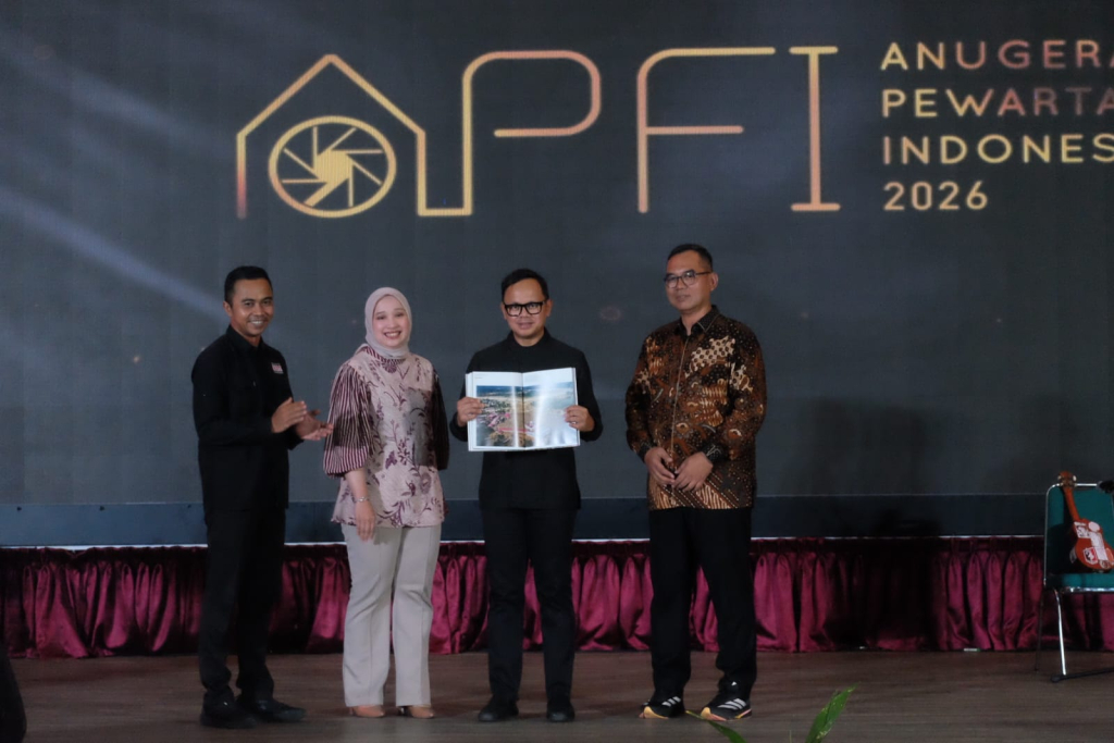 Kolabarasi Pewarta Foto Indonesia (PFI) dan Astagraphia, Luncurkan Buku APFI 2026