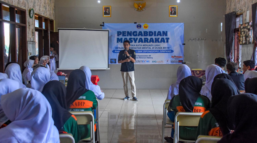 Cyberbullying Marak, Stikes Maharani Edukasi Pelajar di Malang