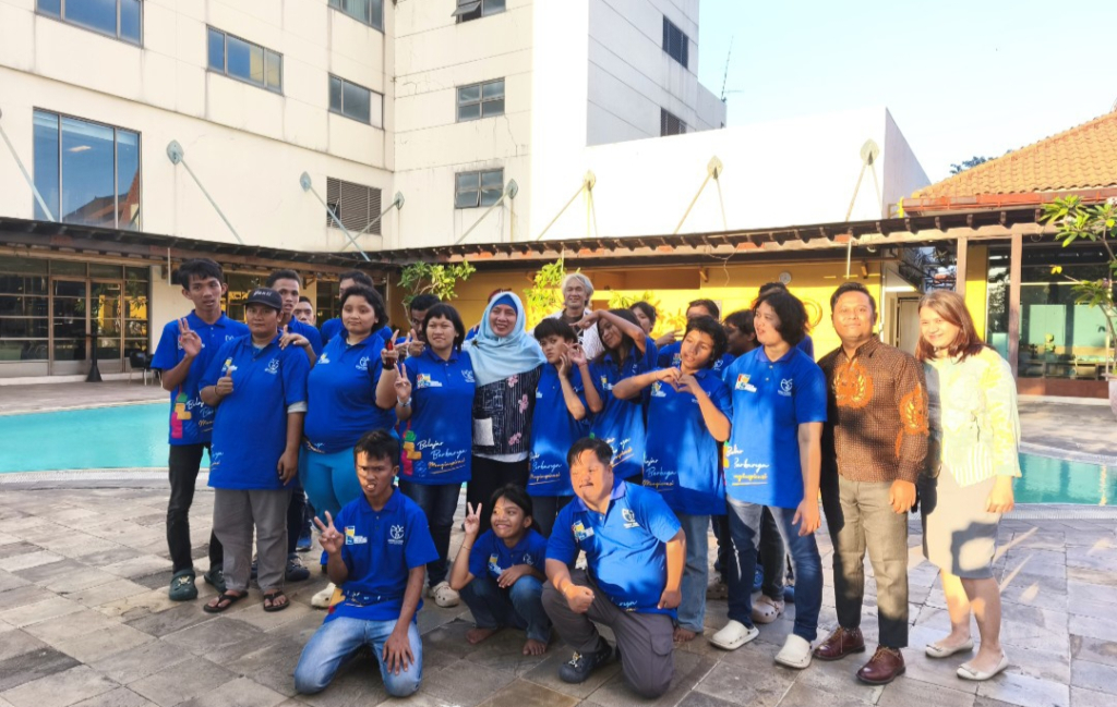 Verwood Hotel Surabaya Berbagi Kebahagiaan Bersama Anak UPTD Kampung Anak Negeri
