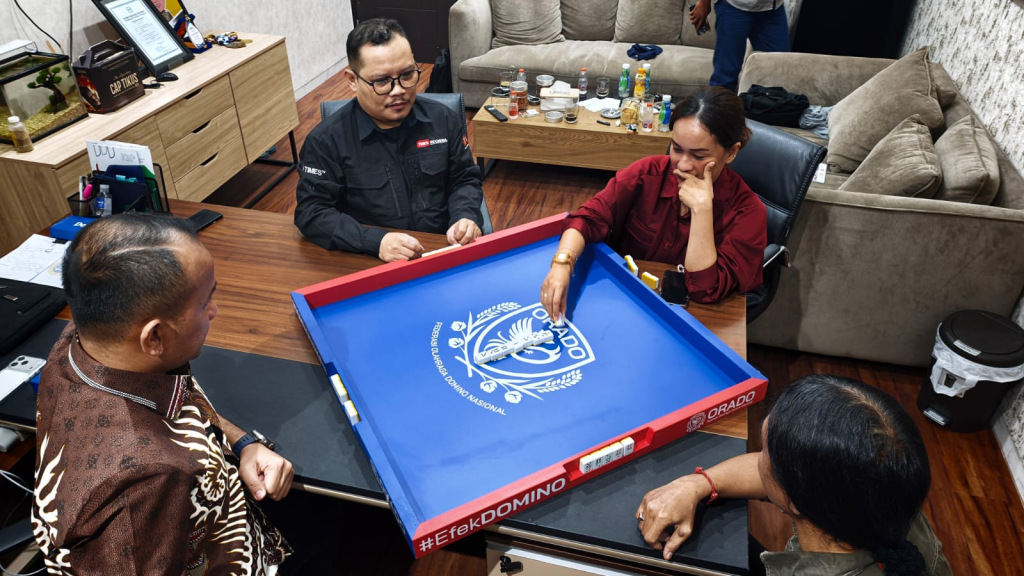 Komunitas Jurnalis Gelar Turnamen Domino Kemerdekaan, Rebutkan Piala ORADO Jatim