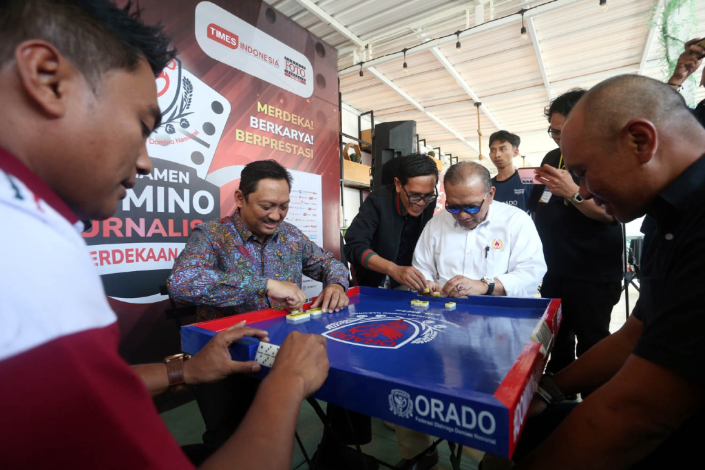 Rayakan HUT Kemerdekaan RI ke 81 Tahun  Jurnalis Surabaya Adu Strategi di Meja Domino Kemerdekaan 2026