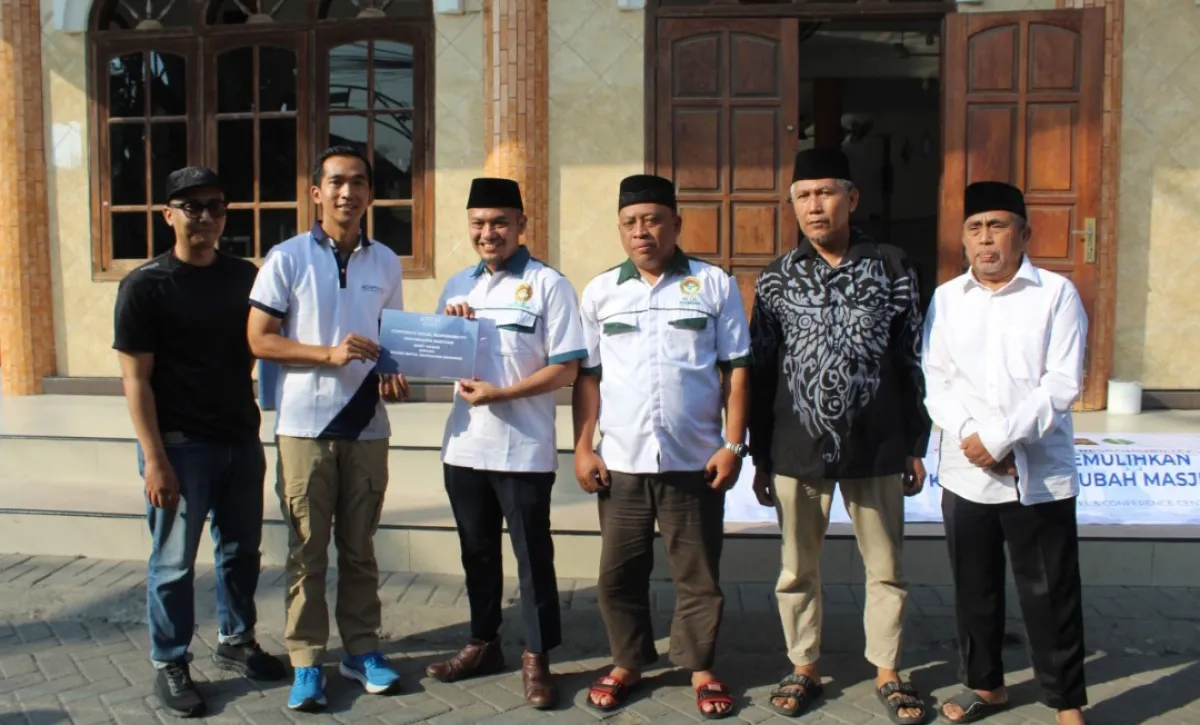 Aston Sidoarjo Gandeng Kodim 0816 dan MBM Service Bersihkan Masjid Baitul Mujtahidin Sidoarjo