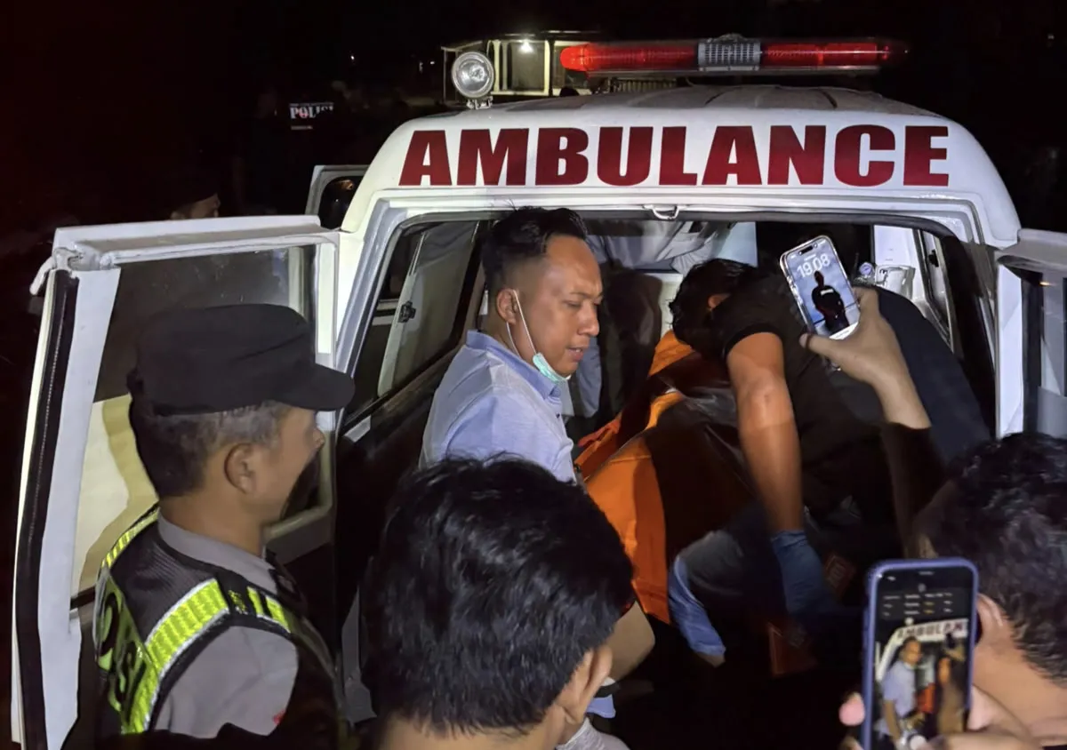 Heboh Penemuan Mayat Mr X di Pinggir Pantai Pakandangan Barat, Polisi Lakukan Penyelidikan