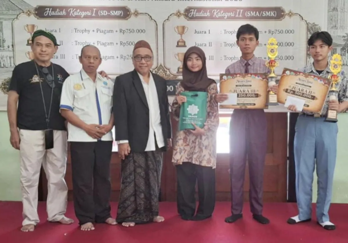Jadi Sarana Kenalkan Budaya kepada Generasi Muda, Lomba Menulis Aksara Jawa di Surabaya Diikuti 120 Pelajar